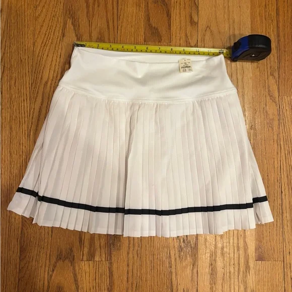 OFFLINE By Aerie All Aces White Pleated Tennis Skort NWT - Picture 8 of 15